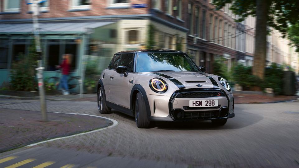 Mobil mini cooper 3-door