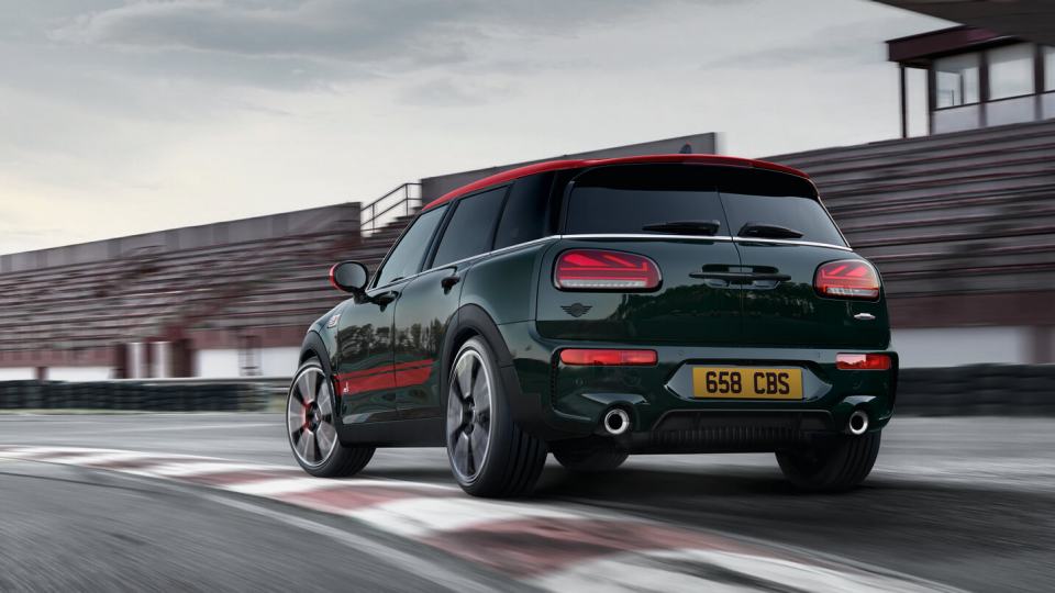 Gambar mobil mini john cooper works tampak belakang