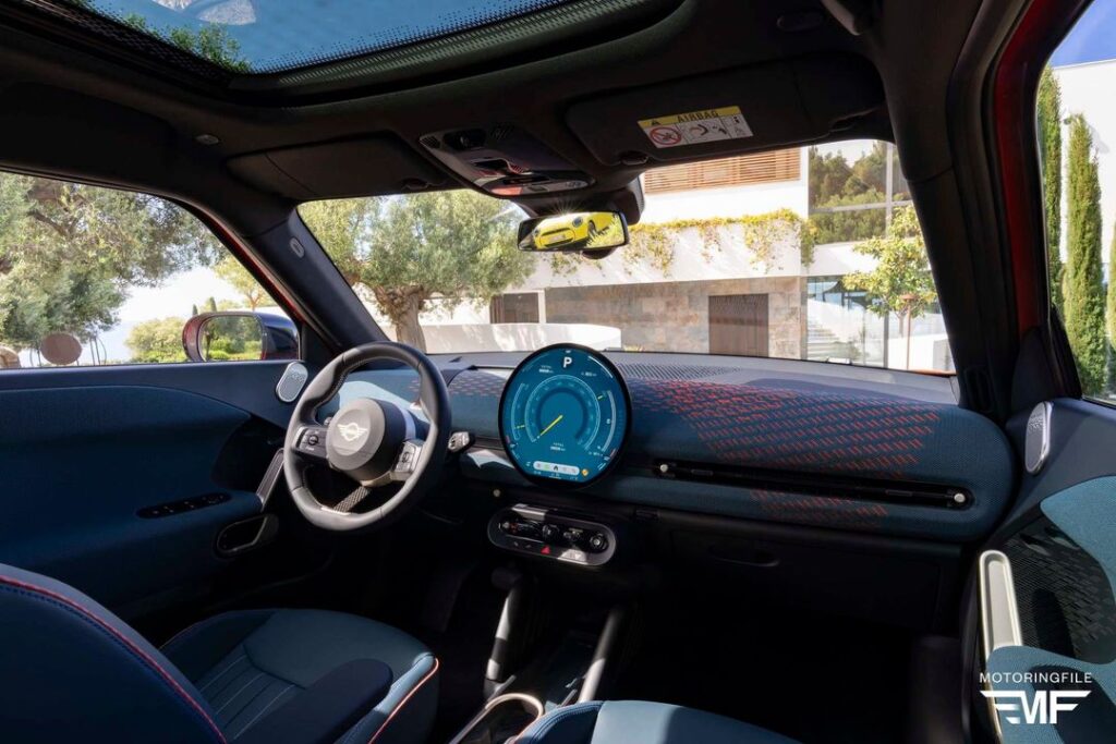 Interior MINI Aceman